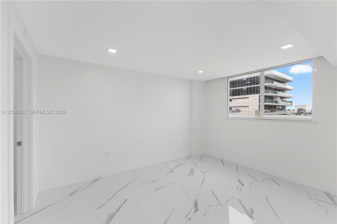 Copropriété à louer à Miami Beach, Floride: 1 chambre, 61.22 m2 № 2170882 - photo 6