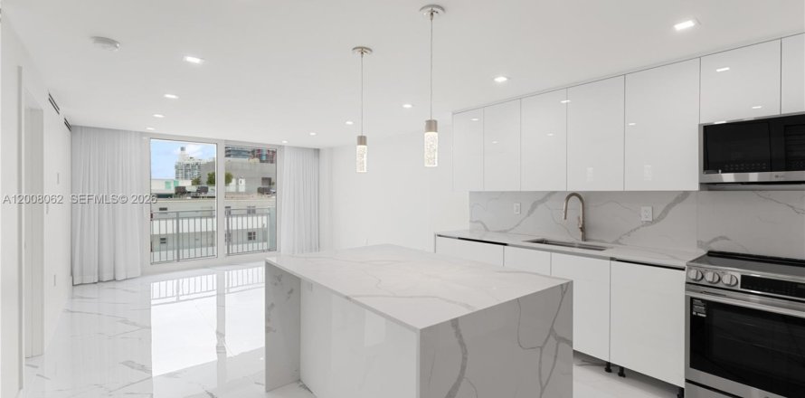 Condo à Miami Beach, Floride, 1 chambre  № 2170882