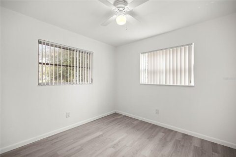 Commercial property in Crystal River, Florida 4 bedrooms, 91.6 sq.m. № 1919444 - photo 11