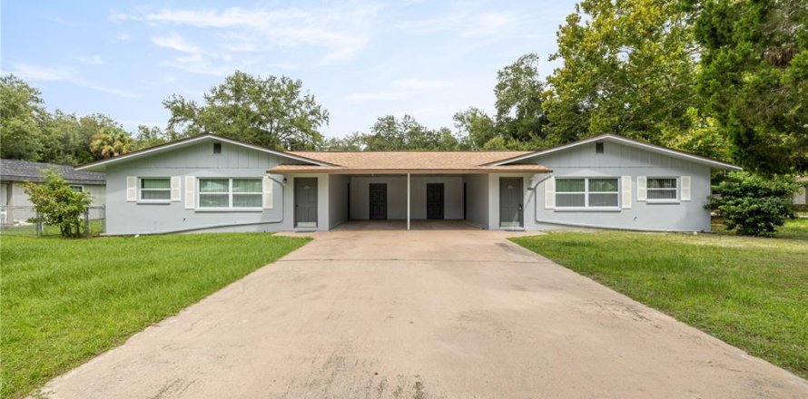 Commercial property in Crystal River, Florida 4 bedrooms, 91.6 sq.m. № 1919444