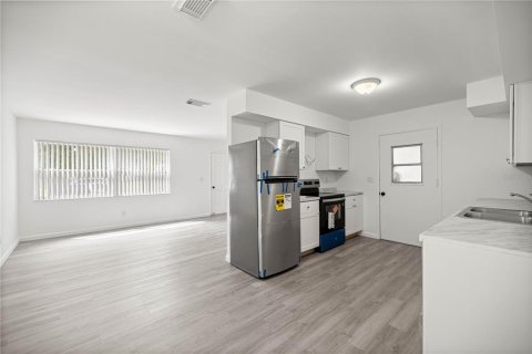 Commercial property in Crystal River, Florida 4 bedrooms, 91.6 sq.m. № 1919444 - photo 7