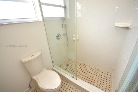 Touwnhouse à vendre à Miami, Floride: 3 chambres, 124.86 m2 № 1708835 - photo 12