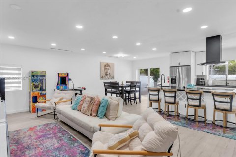 Casa en Miami, Florida 3 dormitorios, 149.11 m2 № 2382711