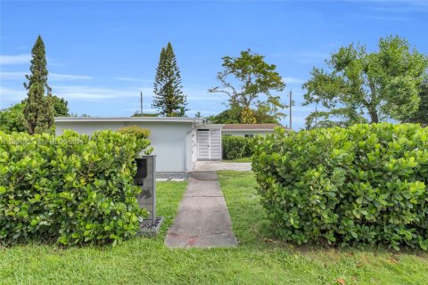 Casa en venta en Miami, Florida, 3 dormitorios, 149.11 m2 № 2382711 - foto 18