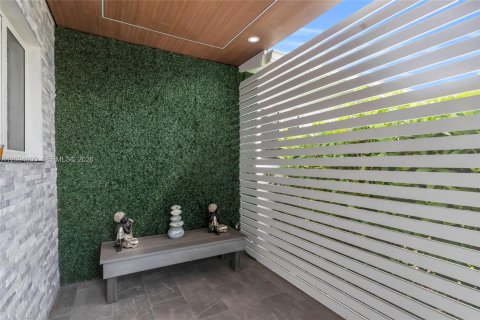 Casa en venta en Miami, Florida, 3 dormitorios, 149.11 m2 № 2382711 - foto 4