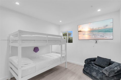 Casa en venta en Miami, Florida, 3 dormitorios, 149.11 m2 № 2382711 - foto 27