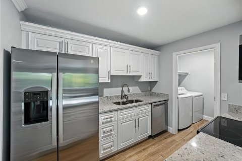 Condominio en venta en Tampa, Florida, 1 dormitorio, 74.51 m2 № 1795116 - foto 12