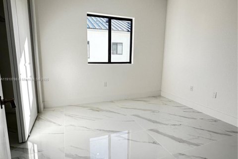 Villa ou maison à vendre à Homestead, Floride: 4 chambres № 1969774 - photo 11