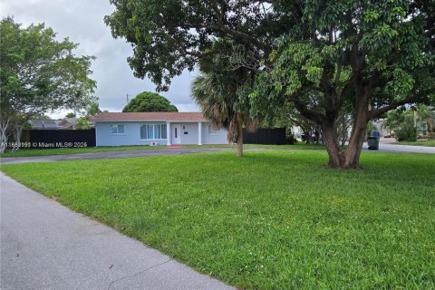 Casa en alquiler en Oakland Park, Florida, 2 dormitorios, 83.61 m2 № 1818194 - foto 11