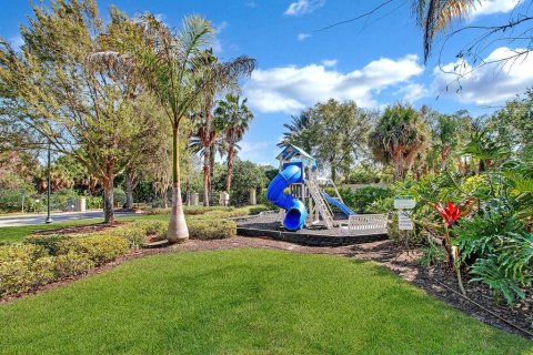 Touwnhouse à vendre à Bradenton, Floride: 3 chambres, 148.27 m2 № 2114699 - photo 19