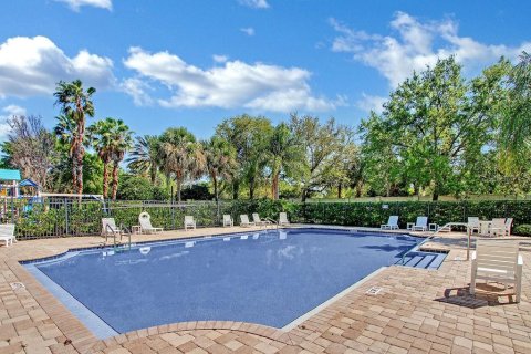 Touwnhouse à vendre à Bradenton, Floride: 3 chambres, 148.27 m2 № 2114699 - photo 17