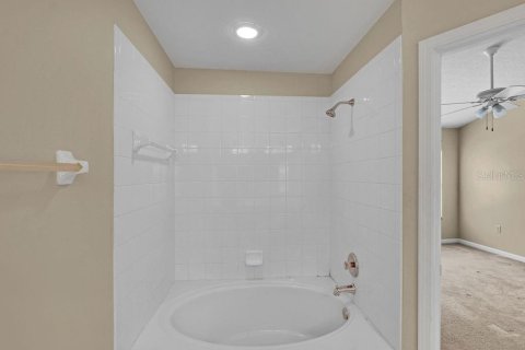 Touwnhouse à vendre à Bradenton, Floride: 3 chambres, 148.27 m2 № 2114699 - photo 13