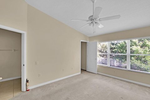 Touwnhouse à vendre à Bradenton, Floride: 3 chambres, 148.27 m2 № 2114699 - photo 11