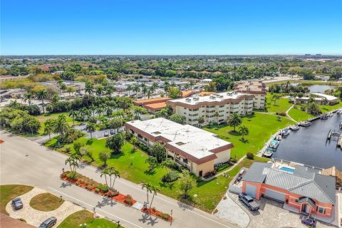 Condominio en venta en Fort Myers, Florida, 2 dormitorios, 119.47 m2 № 2212498 - foto 7