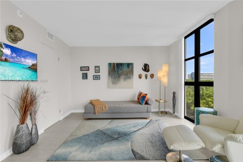 Condo in Miami, Florida, 2 bedrooms № 2075018 - photo 20