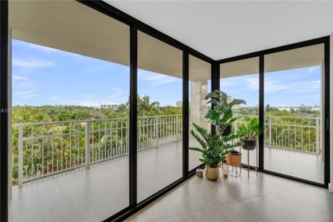 Condo in Miami, Florida, 2 bedrooms № 2075018 - photo 6