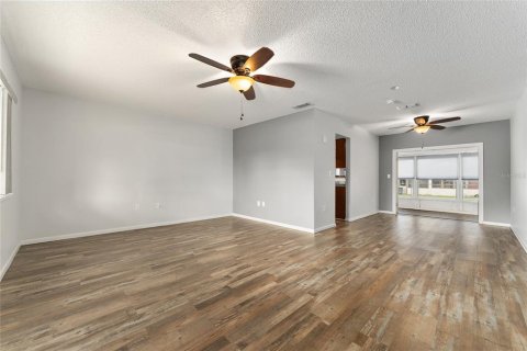 House in Ocala, Florida 2 bedrooms, 116.69 sq.m. № 2208297 - photo 5
