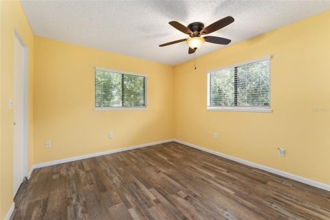 House in Ocala, Florida 2 bedrooms, 116.69 sq.m. № 2208297 - photo 23