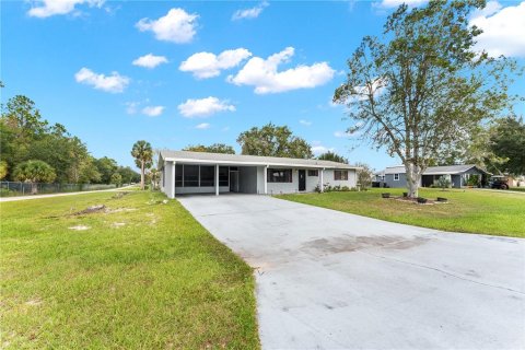 House in Ocala, Florida 2 bedrooms, 116.69 sq.m. № 2208297 - photo 4