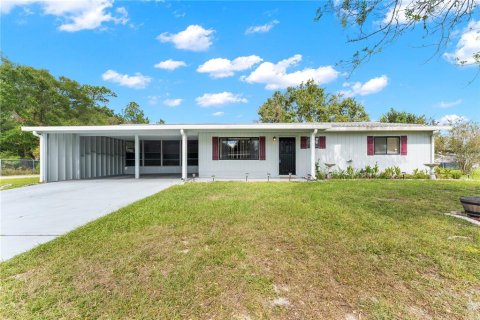 House in Ocala, Florida 2 bedrooms, 116.69 sq.m. № 2208297