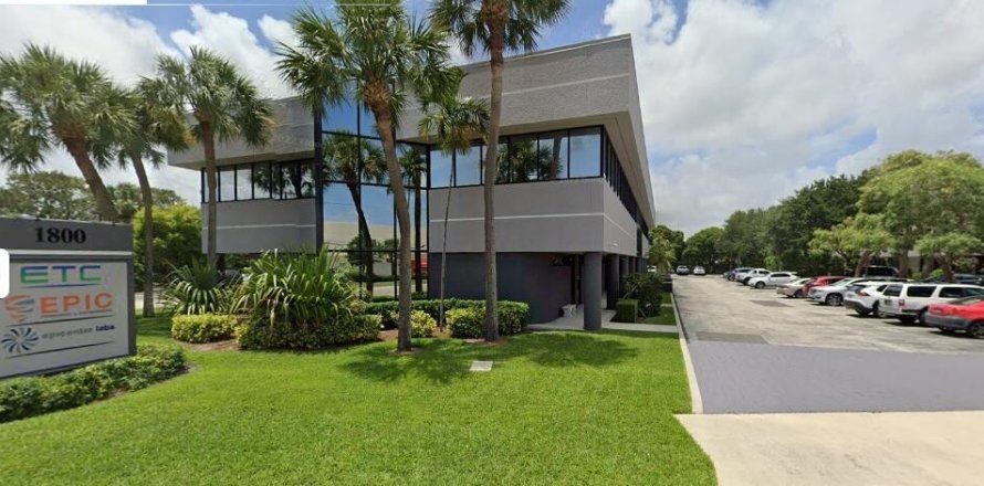 Immobilier commercial à West Palm Beach, Floride № 1045644