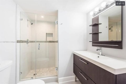 Снять в аренду кондоминиум в Авентура, Флорида 2 спальни, 102.56м2, № 1949187 - фото 12