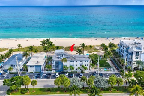 Condominio en venta en Lauderdale-by-the-Sea, Florida, 1 dormitorio, 59.55 m2 № 2002189 - foto 2