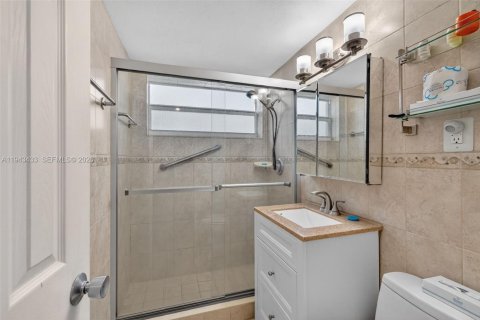 Condominio en venta en Lauderdale-by-the-Sea, Florida, 1 dormitorio, 59.55 m2 № 2002189 - foto 15