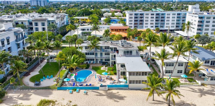 Condominio en Lauderdale-by-the-Sea, Florida, 1 dormitorio  № 2002189