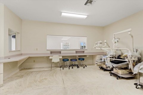 Propiedad comercial en alquiler en Davenport, Florida, 279.17 m2 № 1670089 - foto 11