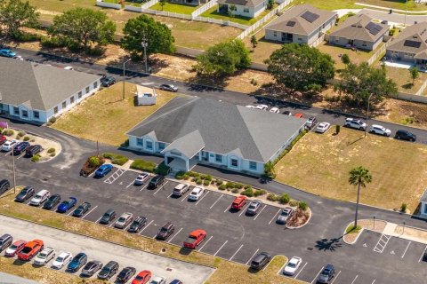 Propiedad comercial en alquiler en Davenport, Florida, 279.17 m2 № 1670089 - foto 2