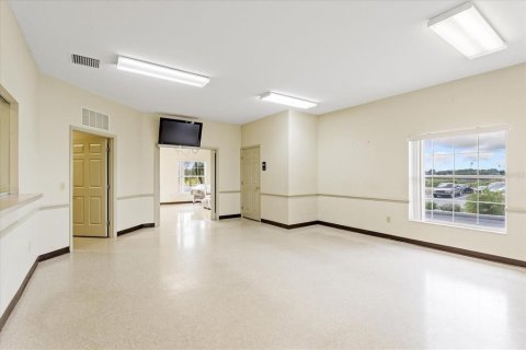 Propiedad comercial en alquiler en Davenport, Florida, 279.17 m2 № 1670089 - foto 6