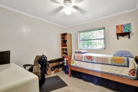 Casa en venta en West Palm Beach, Florida, 4 dormitorios, 187.94 m2 № 1231587 - foto 1