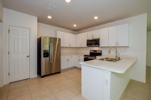 House in Punta Gorda, Florida 2 bedrooms, 140.84 sq.m. № 1900318 - photo 6