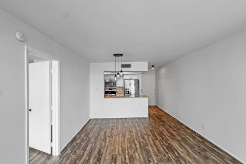 Купить кондоминиум в Помпано-Бич, Флорида 3 комнаты, 65.03м2, № 2082939 - фото 7