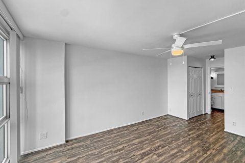 Купить кондоминиум в Помпано-Бич, Флорида 3 комнаты, 65.03м2, № 2082939 - фото 18