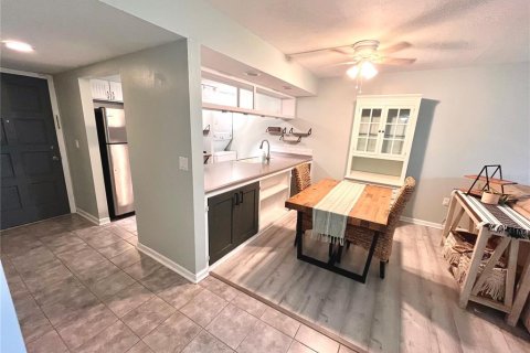 Condominio en venta en Lake Wales, Florida, 2 dormitorios, 88.63 m2 № 1396670 - foto 8