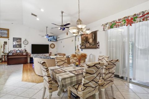 Villa ou maison à vendre à Port Charlotte, Floride: 3 chambres, 181.9 m2 № 2135100 - photo 7