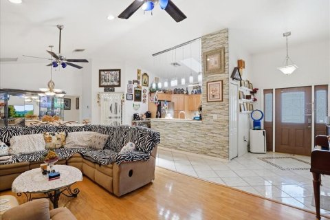 Villa ou maison à vendre à Port Charlotte, Floride: 3 chambres, 181.9 m2 № 2135100 - photo 10