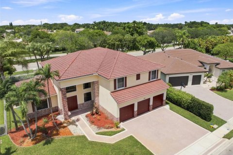 Casa en Pembroke Pines, Florida 5 dormitorios, 320.98 m2 № 2369907