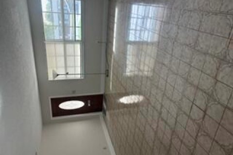 Villa ou maison à louer à Palm Springs, Floride: 3 chambres, 136.47 m2 № 2261702 - photo 10