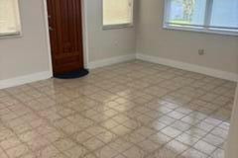 Villa ou maison à louer à Palm Springs, Floride: 3 chambres, 136.47 m2 № 2261702 - photo 6