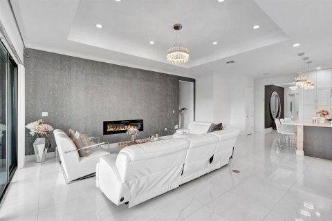 Villa ou maison à vendre à Boca Raton, Floride: 5 chambres, 309.09 m2 № 2077612 - photo 11