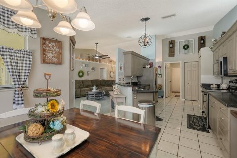 House in Bradenton, Florida 3 bedrooms, 165.18 sq.m. № 1881185 - photo 17