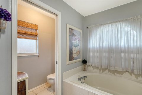 House in Bradenton, Florida 3 bedrooms, 165.18 sq.m. № 1881185 - photo 26