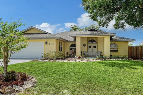 House in Bradenton, Florida 3 bedrooms, 165.18 sq.m. № 1881185 - photo 3
