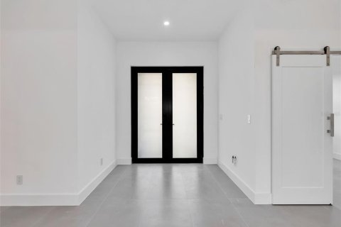 Villa ou maison à vendre à Port Charlotte, Floride: 3 chambres, 170.1 m2 № 2232891 - photo 2