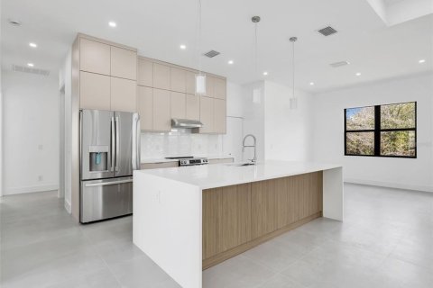 Villa ou maison à vendre à Port Charlotte, Floride: 3 chambres, 170.1 m2 № 2232891 - photo 13