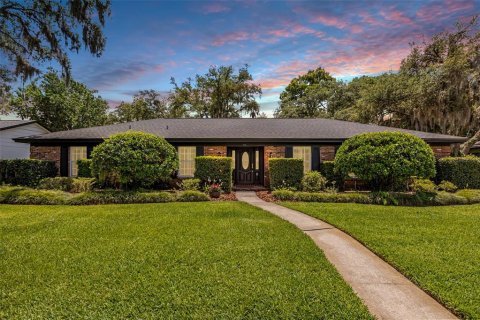 Casa en Altamonte Springs, Florida 4 dormitorios, 202.9 m2 № 2105112