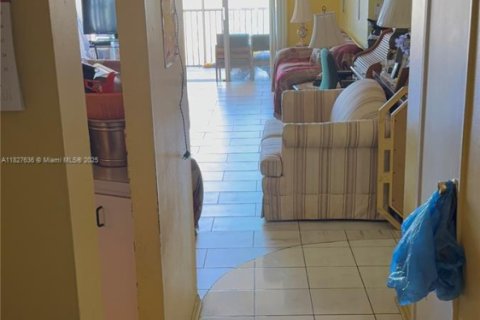 Condominio en venta en Miami, Florida, 2 dormitorios, 122.35 m2 № 1799005 - foto 17